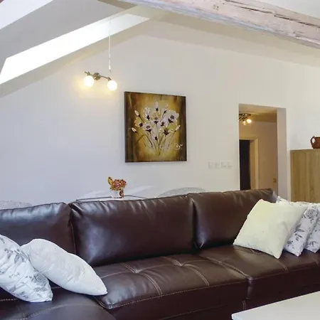 Cujez With Sauna And Pool - Happy Villa