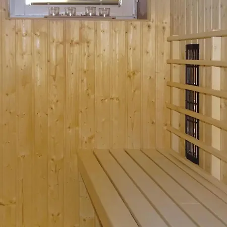 Cujez With Sauna And Pool - Happy Villa