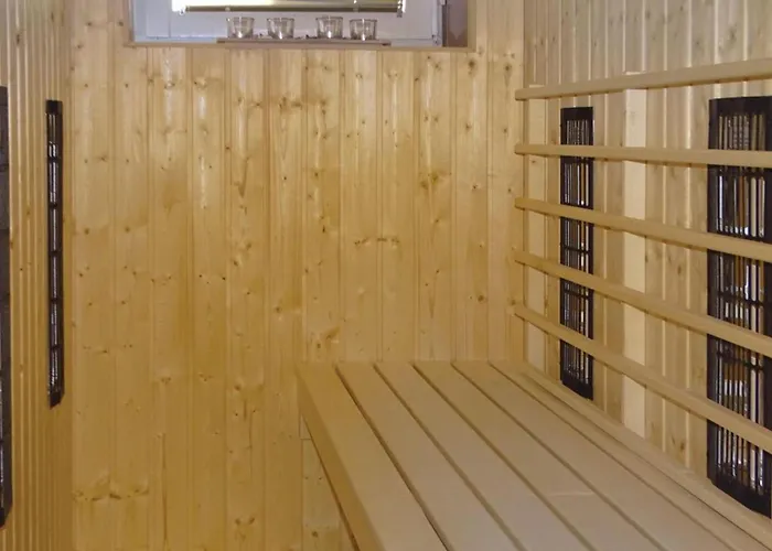 Cujez With Sauna And Pool - Happy Villa